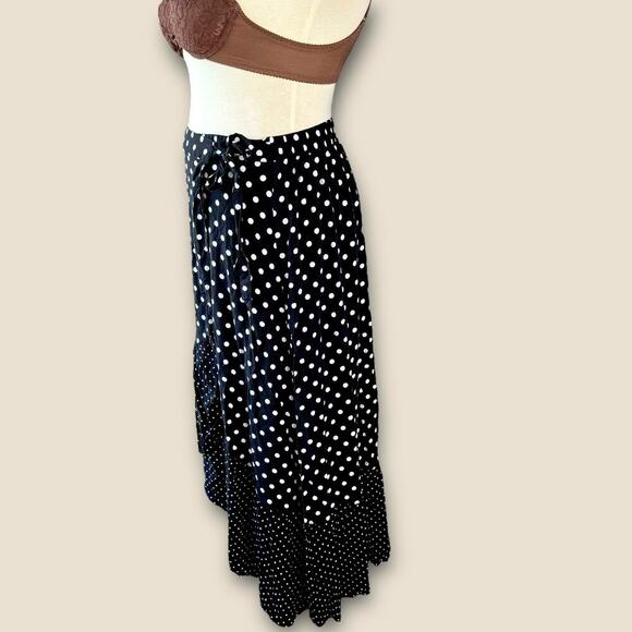 Torrid Polka Dot Faux Wrap Ruffled Maxi Skirt High Low Size 1X 14/16 Black White - Picture 3 of 14